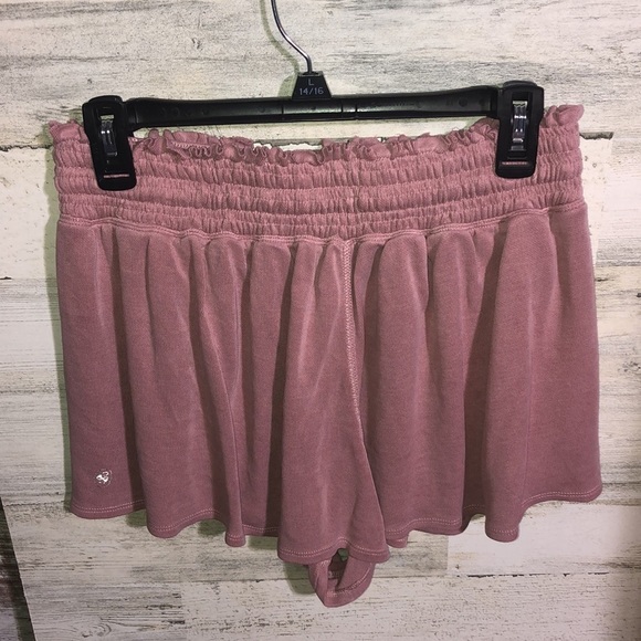 ALTAR’D STATE Revival Activewear Blush Pink Soft Lounge Shorts fit like …​ - Picture 4 of 6